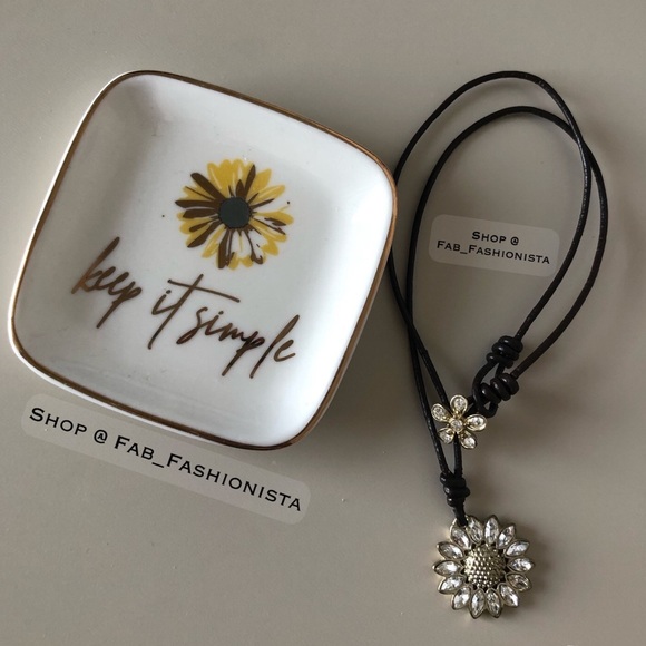 Fossil leather sunflower necklace - Picture 1 of 11